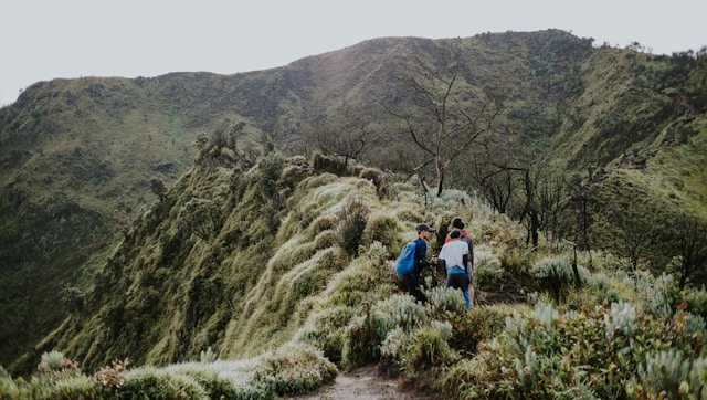 Sewa alat outdoor gunung merbabu